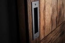 Cargar imagen en el visor de la galería, Tirador-Uñero negro para embutir.