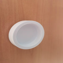 Cargar imagen en el visor de la galería, Tirador redondo de aluminio adhesivo.