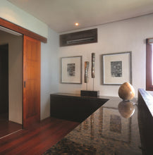 Cargar imagen en el visor de la galería, Kit Single Top con carril de aluminio para 1 puerta de hasta 45kg. - accesorios para puertas